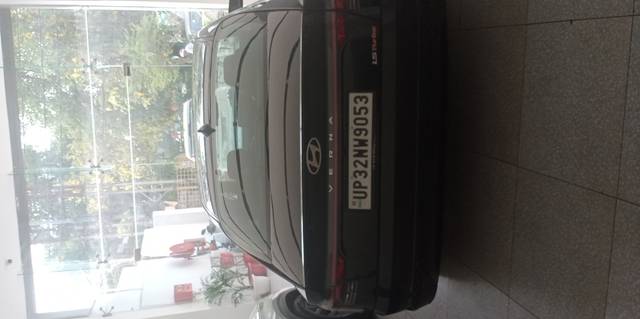https://images10.gaadi.com/usedcar_image/4464664/original/59bd250a082ceb5df4e70d8043a26ba7.jpg?imwidth=6402