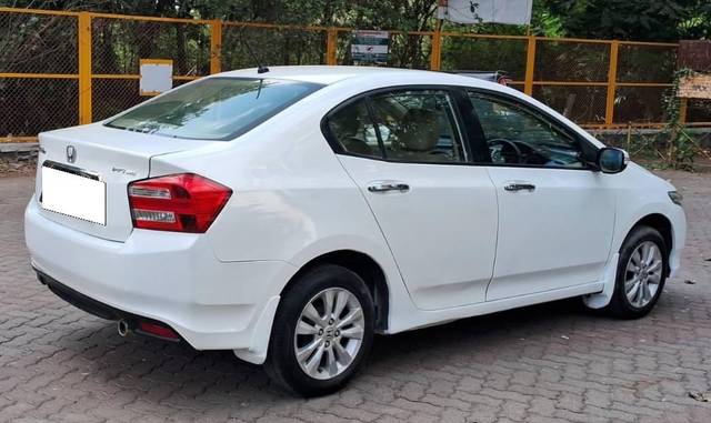 https://images10.gaadi.com/usedcar_image/4464802/original/processed_b6c2c678-77a3-42d5-9079-70770c98e438.jpeg?imwidth=6402