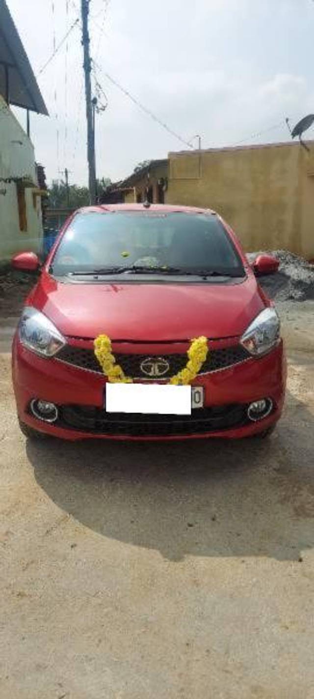 https://images10.gaadi.com/usedcar_image/4464870/original/processed_fd0de0e9-ff15-4556-878d-d72971007301.jpg?imwidth=6400