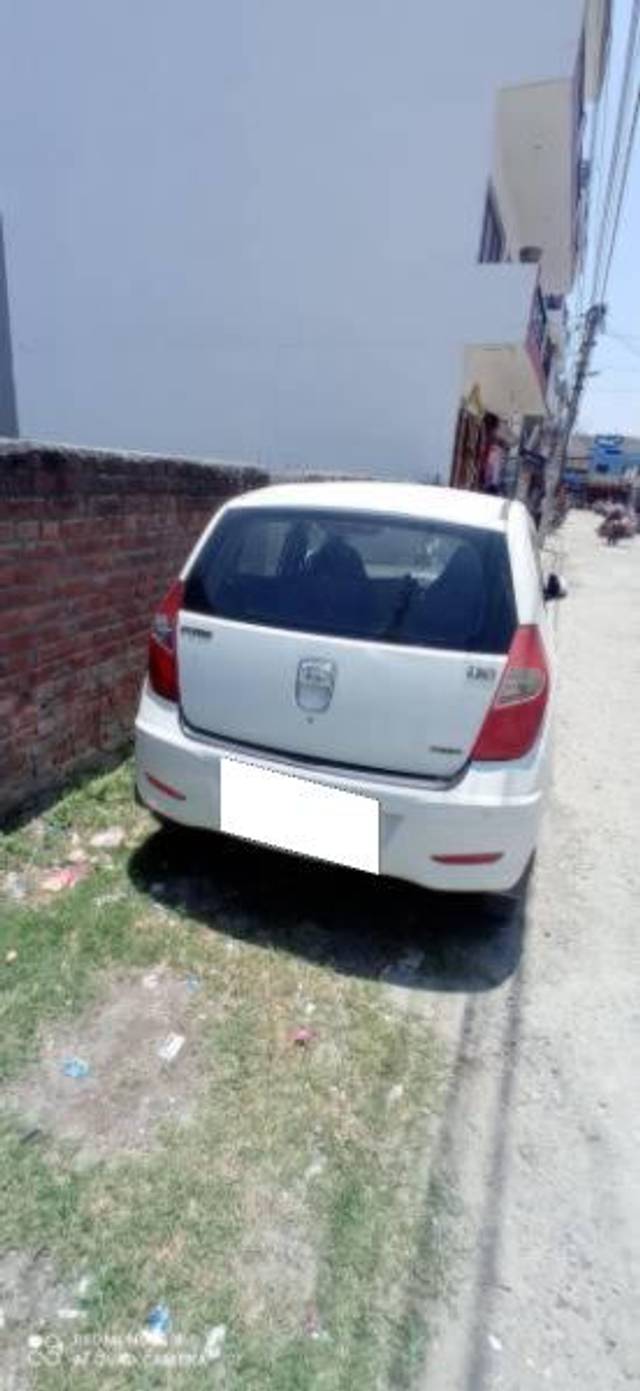 https://images10.gaadi.com/usedcar_image/4465218/original/processed_8f48c8d1-b322-4fea-a8ce-cfd8eb9f2ef5.jpg?imwidth=6400