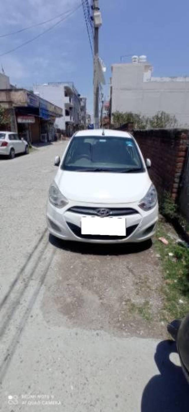 https://images10.gaadi.com/usedcar_image/4465233/original/processed_46e696a2-d833-4f36-b8cf-0b33f4fd1d5c.jpg?imwidth=6401