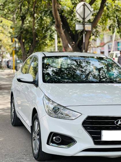 Hyundai Verna CRDi 1.6 AT SX Plus