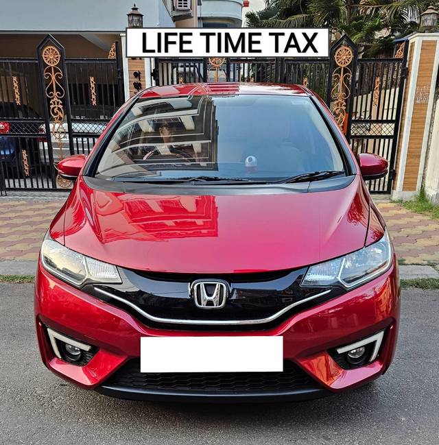 https://images10.gaadi.com/usedcar_image/4465613/original/processed_080775c91e74b5e340b10c54c63eeb53.jpg?imwidth=6400