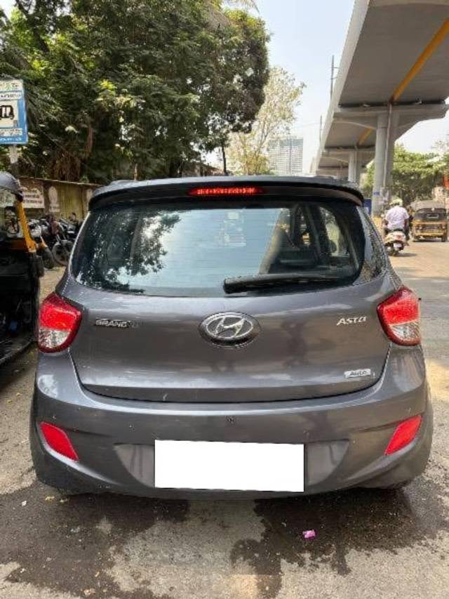https://images10.gaadi.com/usedcar_image/4465618/original/processed_4ad770f3-13fb-4386-8d57-471bf2044a04.jpeg?imwidth=6402
