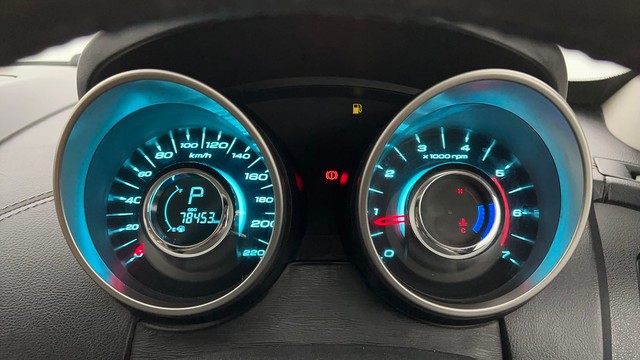 Second-hand 2019 Mahindra XUV500 W9 AT for sale in Lucknow-13