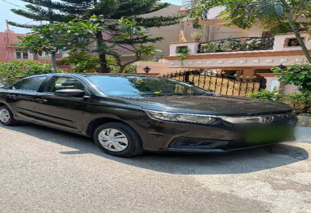 https://images10.gaadi.com/usedcar_image/4466479/original/abb7b8c6-3054-4580-9747-da73958665a6.?imwidth=6400