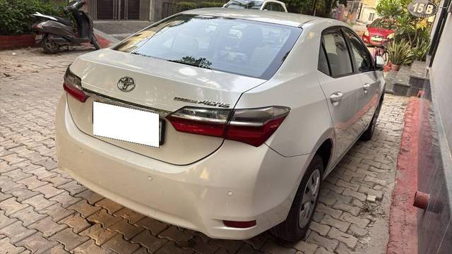 https://images10.gaadi.com/usedcar_image/4466733/original/processed_18fa1fc5-f481-4a7f-884c-a5c0c96b042e.jpeg?imwidth=6402