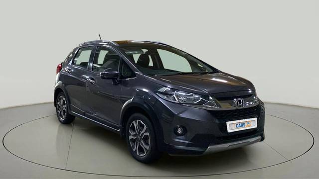 https://images10.gaadi.com/usedcar_image/4466796/original/a60b3316b78aba1cab5946190143f4f9.jpg?imwidth=6400