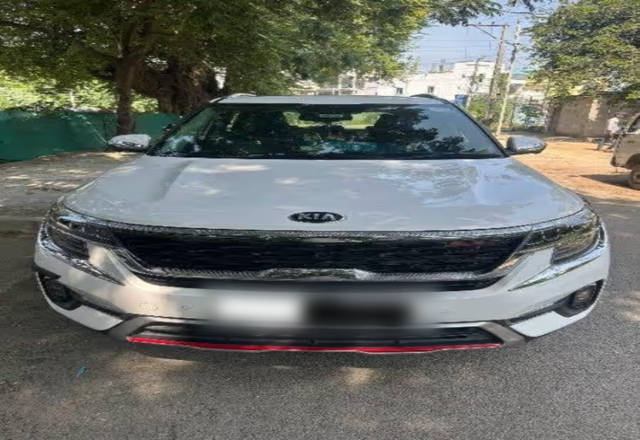 https://images10.gaadi.com/usedcar_image/4466811/original/85800ed5-9cdf-4ded-92ca-c1d32bd78fd2.?imwidth=6402