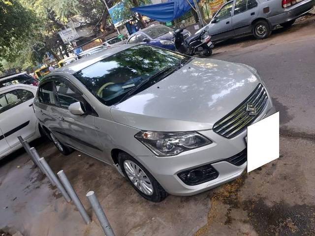 https://images10.gaadi.com/usedcar_image/4466911/original/processed_52fd01cf-6f61-4f4f-90bb-5a0ca3f7eef9.jpeg?imwidth=6400