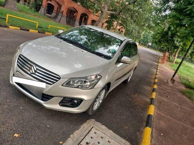 https://images10.gaadi.com/usedcar_image/4466911/original/processed_62b17dde-a52b-4081-87c7-06c7af1eefe3.jpeg?imwidth=6401