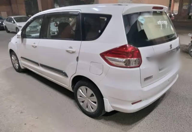 https://images10.gaadi.com/usedcar_image/4466953/original/f76b9659-9b57-4a3f-b2ae-d380afcc822d.?imwidth=6402