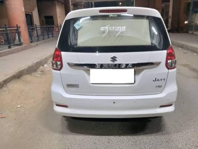 https://images10.gaadi.com/usedcar_image/4466953/original/processed_5178b7a7-44b8-488f-b48f-6acb6e3619e8.jpg?imwidth=6401
