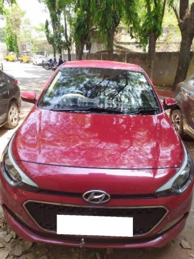 https://images10.gaadi.com/usedcar_image/4467047/original/processed_0056ee75-22e3-4552-b185-c0cdc45c4007.jpeg?imwidth=6402