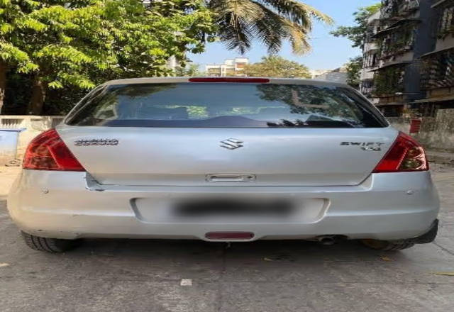 https://images10.gaadi.com/usedcar_image/4467202/original/84e412d6-22af-49ae-902e-6987284c1aef.?imwidth=6402