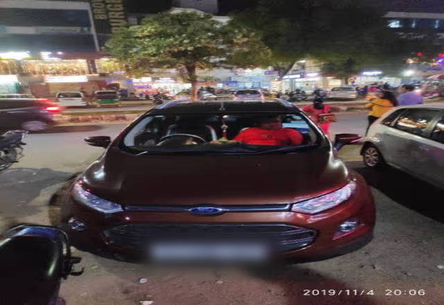 https://images10.gaadi.com/usedcar_image/4467277/original/a05d8479-de22-4760-94d9-d19596d95ded.?imwidth=6402