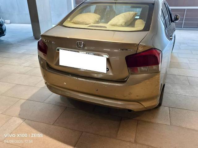 https://images10.gaadi.com/usedcar_image/4467353/original/processed_b7edba94-cc3e-4374-b689-47ae9a630616.jpg?imwidth=6401