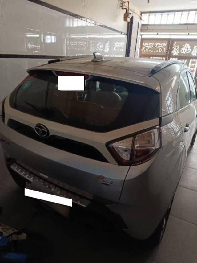 https://images10.gaadi.com/usedcar_image/4467418/original/processed_63df829e-8647-42e9-826b-d85f93665320.jpg?imwidth=6401