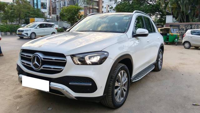 https://images10.gaadi.com/usedcar_image/4467477/original/processed_fb4cf1dca220336343df88e5bfad33c4.jpg?imwidth=6402