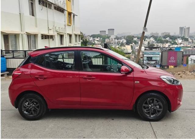 https://images10.gaadi.com/usedcar_image/4467592/original/processed_8694eaba-c071-458a-b5f9-8d4be65e847b.jpeg?imwidth=6401