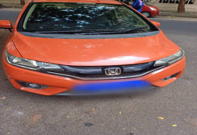 https://images10.gaadi.com/usedcar_image/4467607/original/0da132b1-0fa7-492b-a4a5-e36d9eea0987.?imwidth=6400