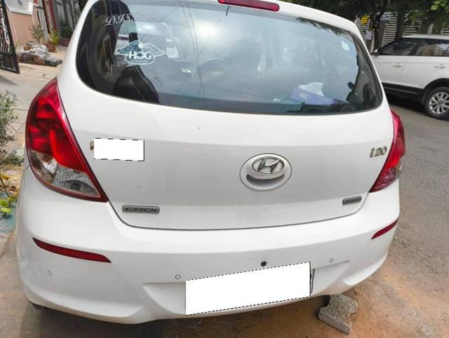 https://images10.gaadi.com/usedcar_image/4467616/original/processed_72d4a3f6-9ed7-4519-bbcc-355aede705ab.jpg?imwidth=6402