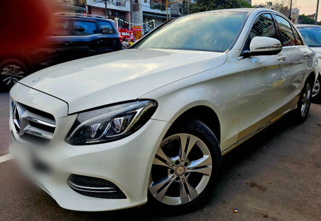 https://images10.gaadi.com/usedcar_image/4467705/original/773da95f-fbe7-4b2c-b414-574a13f032f1.?imwidth=6400