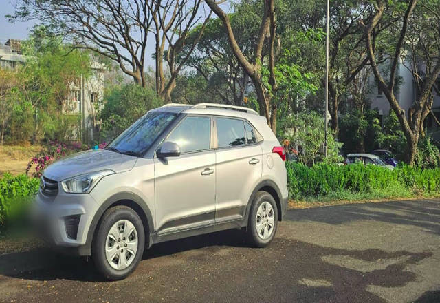 https://images10.gaadi.com/usedcar_image/4467969/original/fe04225c-7a1a-4937-beec-4f339502a797.?imwidth=6401