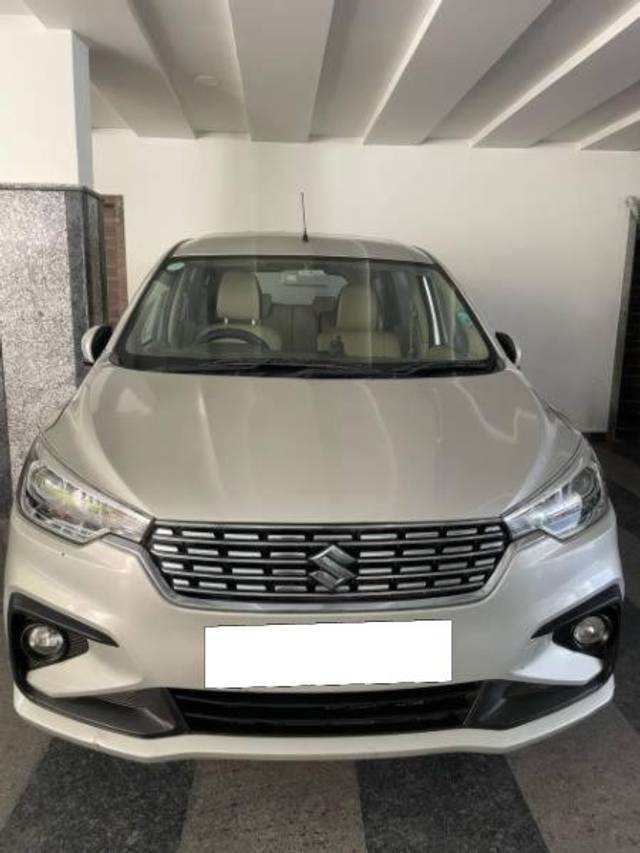 https://images10.gaadi.com/usedcar_image/4468176/original/processed_9e3ee6b6-b068-439b-bee1-faa9b3ff7c3f.jpg?imwidth=6400