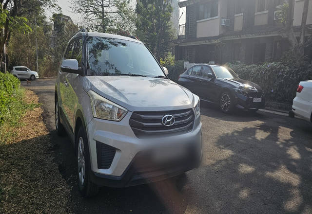 https://images10.gaadi.com/usedcar_image/4468319/original/d9785c93-ee92-4c3f-8c67-9b8e1ace767a.?imwidth=6400