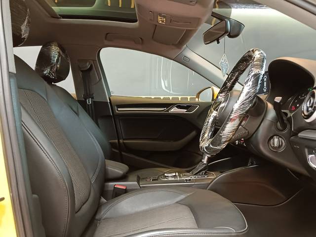 https://images10.gaadi.com/usedcar_image/4468743/original/6b1d335fdeb7253f05277fb77a09da0b.jpg?imwidth=6402