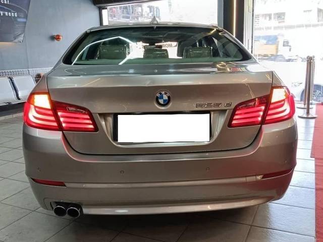 https://images10.gaadi.com/usedcar_image/4468902/original/processed_f65199c35805e852d4052a4a49d29734.jpg?imwidth=6401