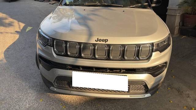 https://images10.gaadi.com/usedcar_image/4469035/original/processed_8ee3440e-8f83-49ed-9d8e-ee1f6c8e9b36.jpeg?imwidth=6401
