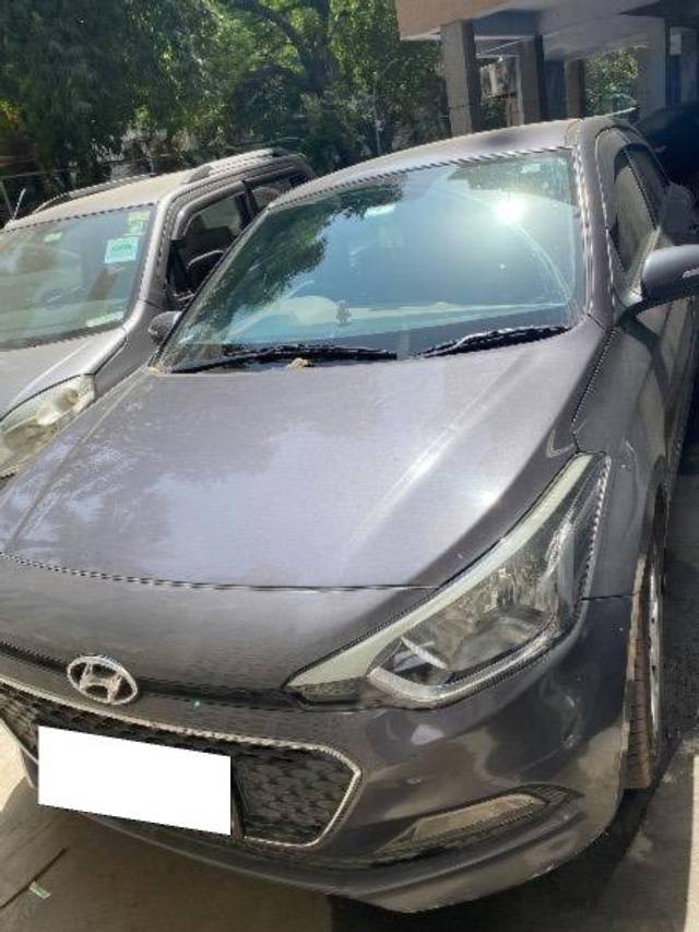 https://images10.gaadi.com/usedcar_image/4469264/original/processed_708ac0b3-55e6-43de-8984-130a3566699a.jpeg?imwidth=6400