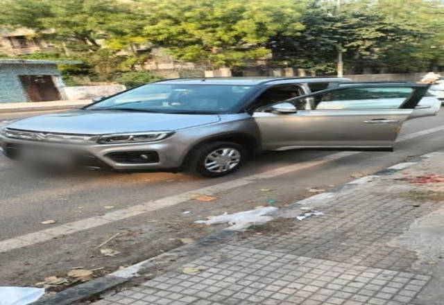 https://images10.gaadi.com/usedcar_image/4469411/original/3b1a85b3-5167-4377-8947-db27505a9d64.?imwidth=6400