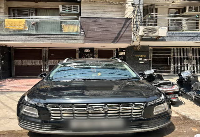 https://images10.gaadi.com/usedcar_image/4469433/original/d3e38dea-dcb0-4fd9-a378-554af11e6af7.?imwidth=6400