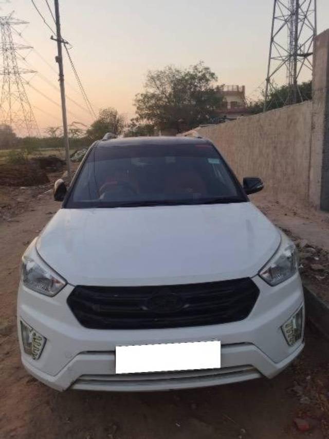 https://images10.gaadi.com/usedcar_image/4469489/original/processed_8c62ee0e-f1d0-437c-94e3-82f191f3ec2e.jpeg?imwidth=6402