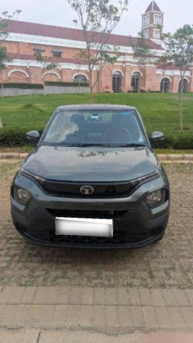 https://images10.gaadi.com/usedcar_image/4469708/original/processed_processed_processed_3ed04b4c-e835-45ad-a0fb-b4fa69d94c8b.jpg?imwidth=6400