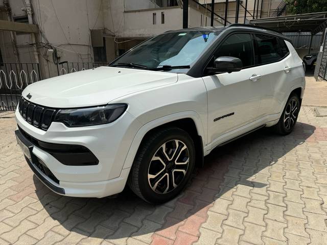 https://images10.gaadi.com/usedcar_image/4469820/original/9192d4ea0a7cbbd47ab8994eb39fc80c.jpg?imwidth=6402
