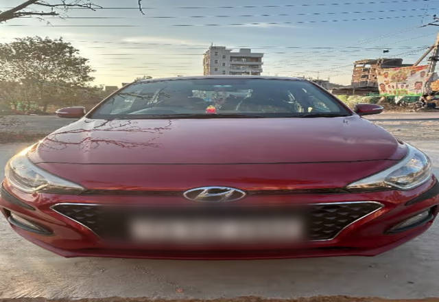 https://images10.gaadi.com/usedcar_image/4469946/original/ababa49f-4de3-4e78-add8-1ee92f1cad79.?imwidth=6400