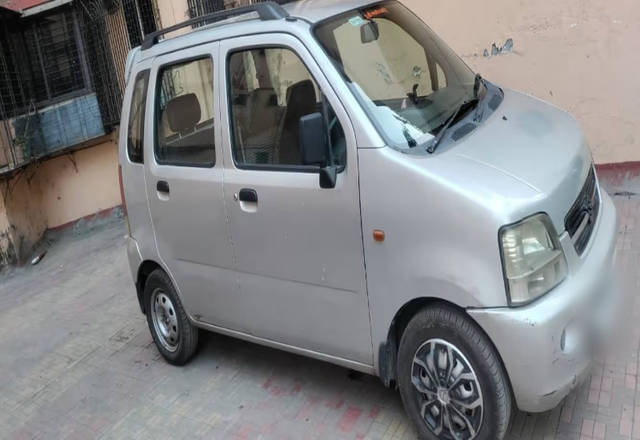https://images10.gaadi.com/usedcar_image/4470095/original/a3604cc1-ecb0-406b-8599-74afbc9ac7c7.?imwidth=6400