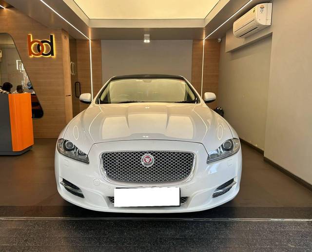 https://images10.gaadi.com/usedcar_image/4470247/original/processed_70825000b833b40c1bd67c4d8489deda.jpeg?imwidth=6400