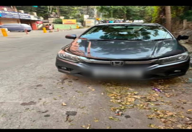 https://images10.gaadi.com/usedcar_image/4470354/original/09a7adbe-674e-4bd6-8890-dffa81979222.?imwidth=6400