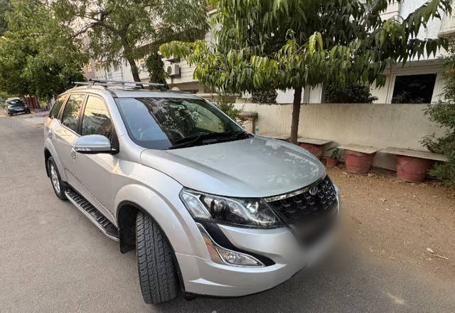 https://images10.gaadi.com/usedcar_image/4470397/original/445278ba-dbd2-4129-a0ab-64e74f1c9f17.?imwidth=6400