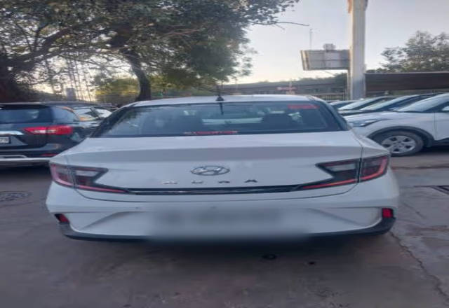 https://images10.gaadi.com/usedcar_image/4470587/original/147bb115-9b73-4cce-9b37-9e1ee170f6f9.?imwidth=6402