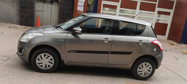 https://images10.gaadi.com/usedcar_image/4470813/original/processed_b37dd3a58d8d8cd50e9a17f015d86903.jpg?imwidth=6402