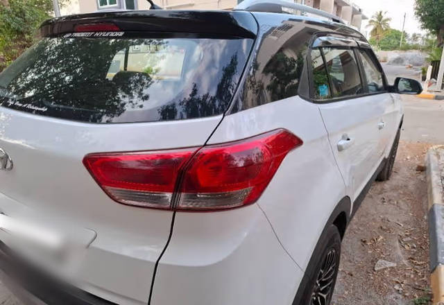https://images10.gaadi.com/usedcar_image/4470838/original/26b63b43-72c0-45ae-817e-fe7618a15d38.?imwidth=6402