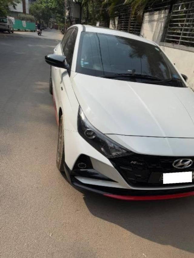 https://images10.gaadi.com/usedcar_image/4471048/original/processed_dab69c4b-48d5-4440-975f-07e81891895a.jpeg?imwidth=6400