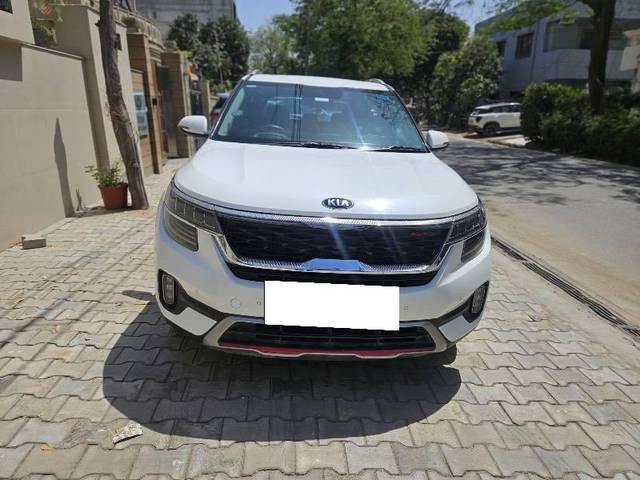 https://images10.gaadi.com/usedcar_image/4471070/original/processed_56141a5e-4444-4dca-80a8-8fcec226e765.jpeg?imwidth=6401
