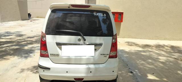 https://images10.gaadi.com/usedcar_image/4471126/original/processed_8be86df7-71ce-4192-9451-622814b8e92b.jpg?imwidth=6401